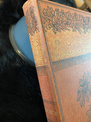 Girls Who Became Famous Journal